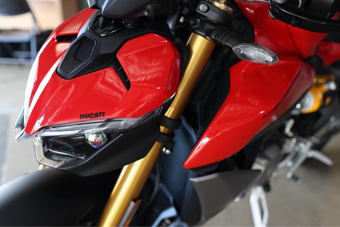 2025 Ducati Streetfighter V2 S Streetfighter Red
