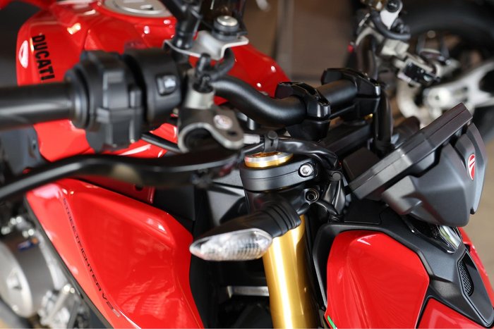 2025 Ducati Streetfighter V2 S Streetfighter Red