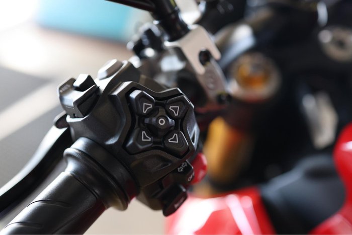 2025 Ducati Streetfighter V2 S Streetfighter Red