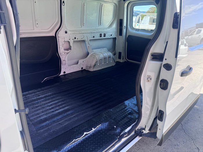 2021 Mitsubishi Express GLX SN MY22 White