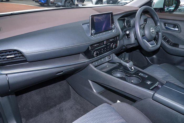 2024 Nissan X-TRAIL ST