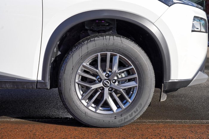 2024 Nissan X-TRAIL ST
