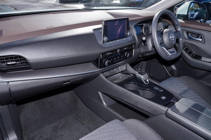 2024 Nissan X-TRAIL ST