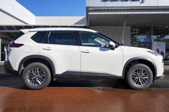 2024 Nissan X-TRAIL ST