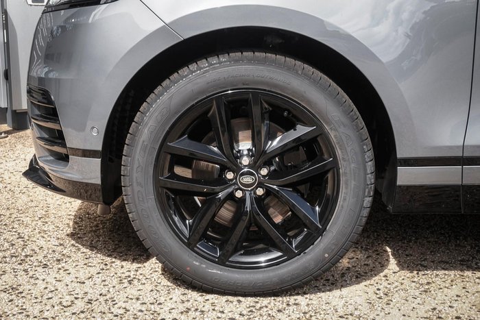 2025 Land Rover Range Rover Velar P250 Dynamic SE