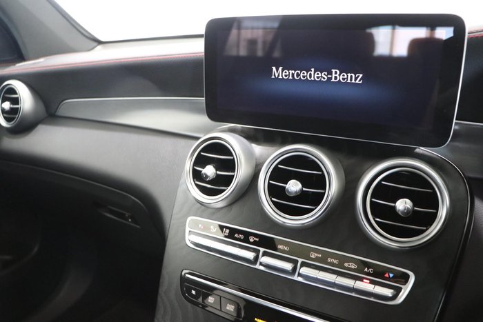 2023 Mercedes-Benz GLC-Class GLC300