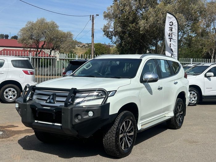 2020 Mitsubishi Pajero Sport GLX