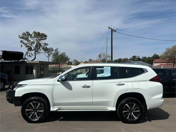 2020 Mitsubishi Pajero Sport GLX