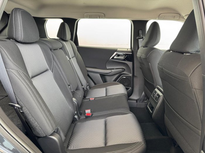 2025 Mitsubishi Outlander ES