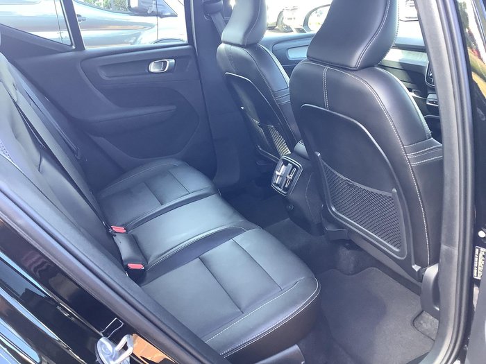 2022 Volvo XC40 Plus B4