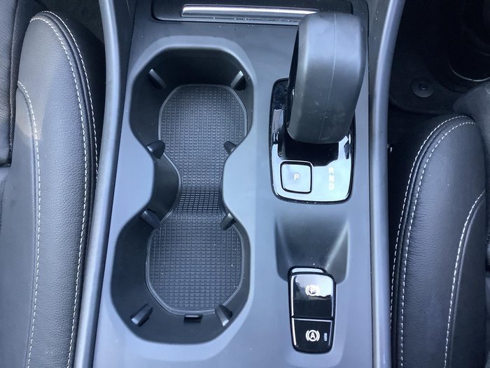 2022 Volvo XC40 Plus B4