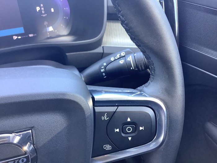 2022 Volvo XC40 Plus B4