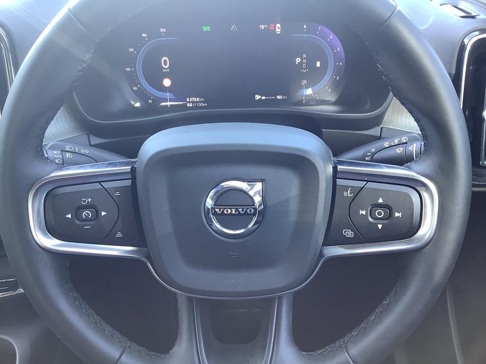 2022 Volvo XC40 Plus B4