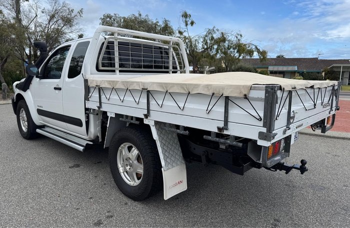 2011 Nissan Navara RX