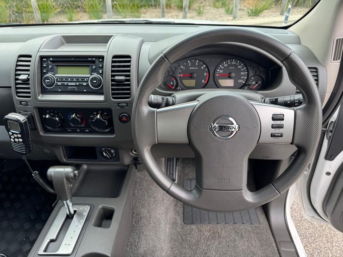 2011 Nissan Navara RX