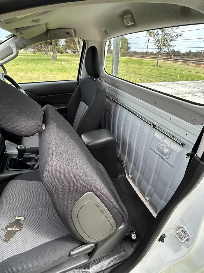 2022 Mitsubishi Triton GLX