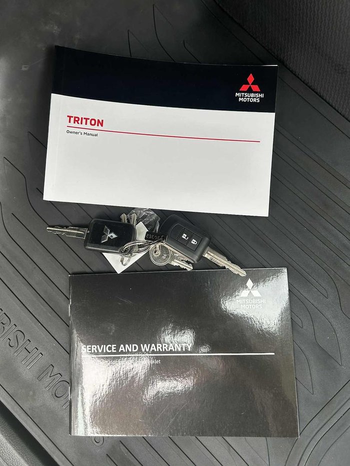 2022 Mitsubishi Triton GLX