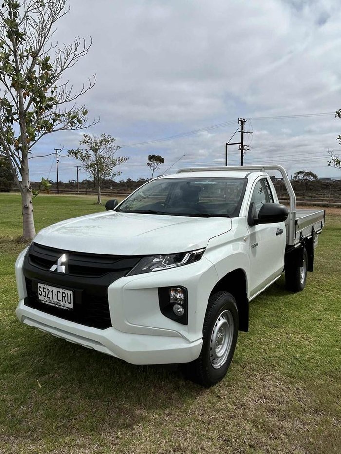 2022 Mitsubishi Triton GLX