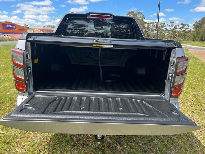 2025 Isuzu D-MAX X-TERRAIN