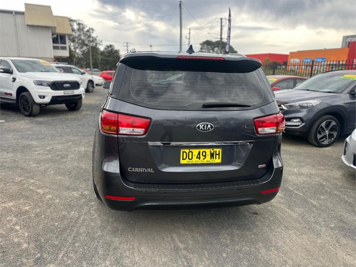 2017 KIA CARNIVAL S