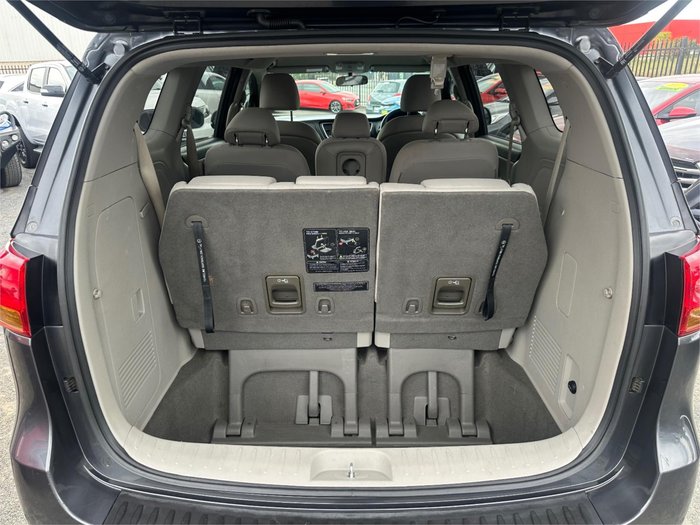 2017 KIA CARNIVAL S