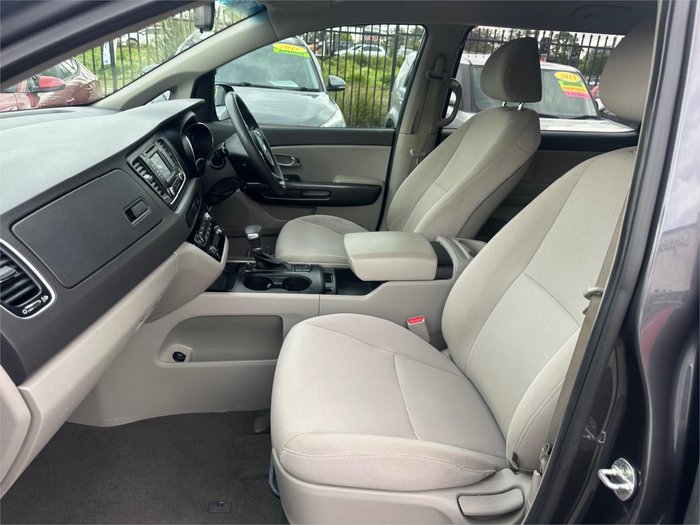 2017 KIA CARNIVAL S