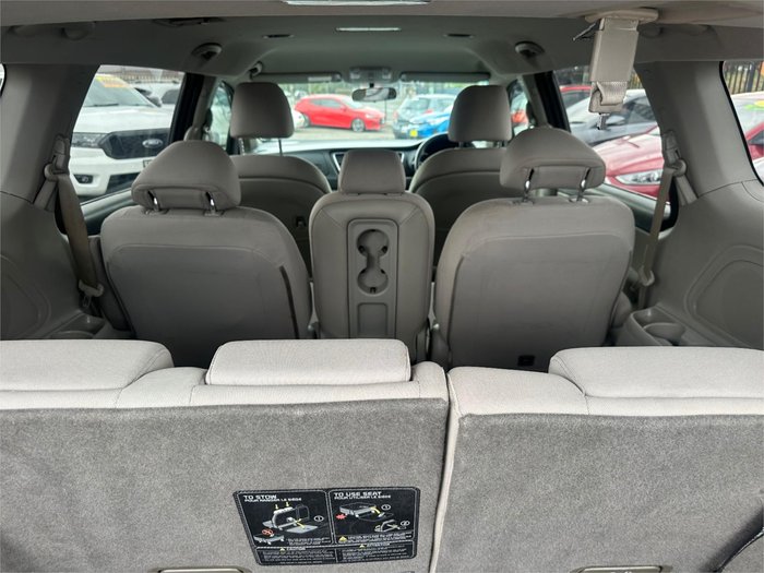 2017 KIA CARNIVAL S