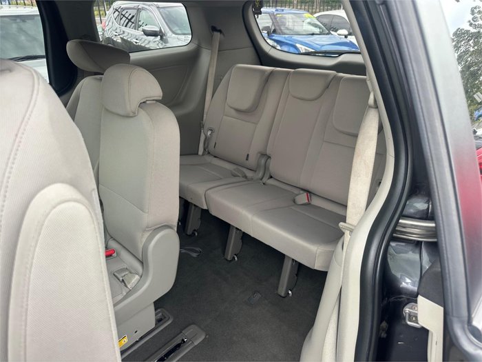 2017 KIA CARNIVAL S