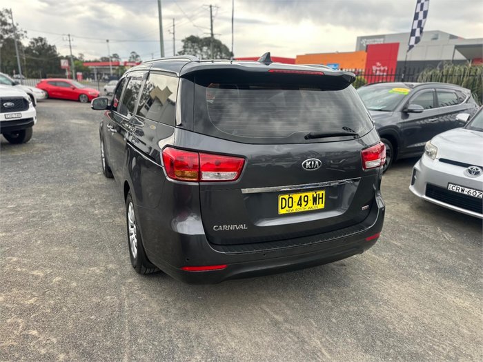 2017 KIA CARNIVAL S