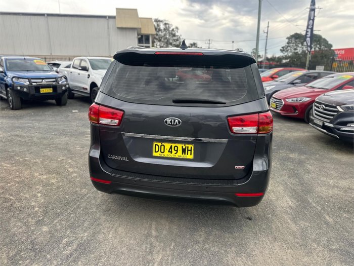 2017 KIA CARNIVAL S