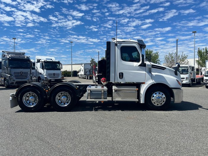 2024 Freightliner Cascadia