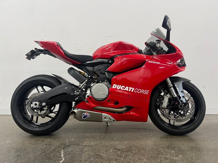 2014 DUCATI 899 PANIGALE Red