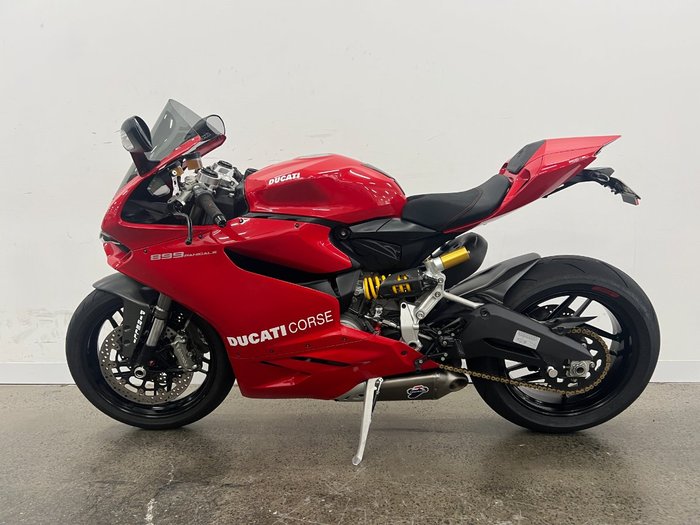 2014 DUCATI 899 PANIGALE Red
