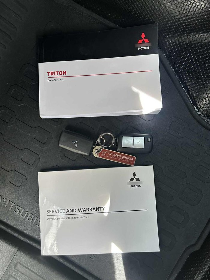 2024 Mitsubishi Triton GLX