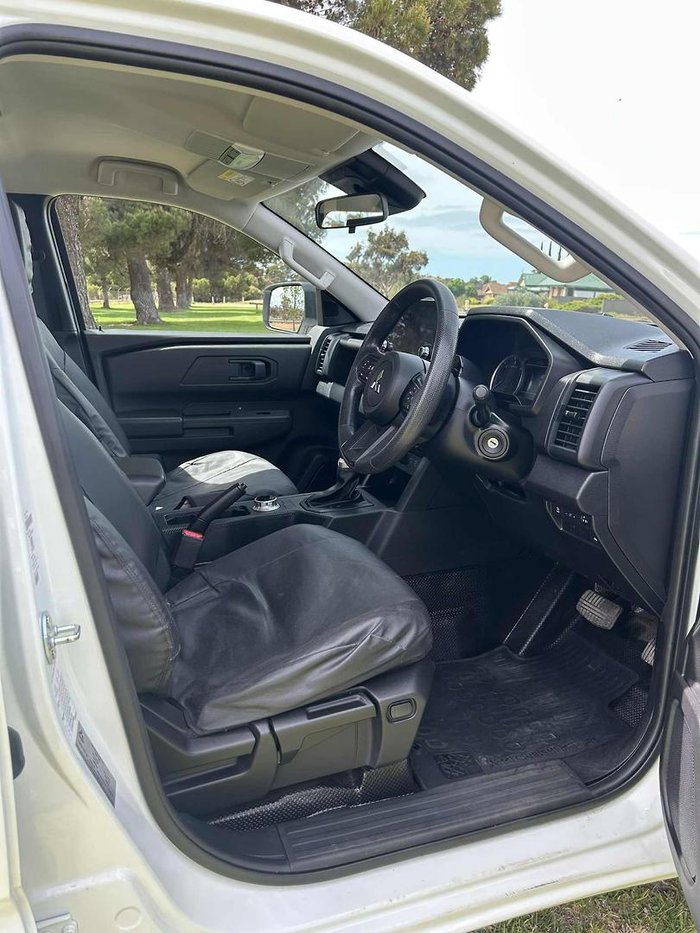 2024 Mitsubishi Triton GLX