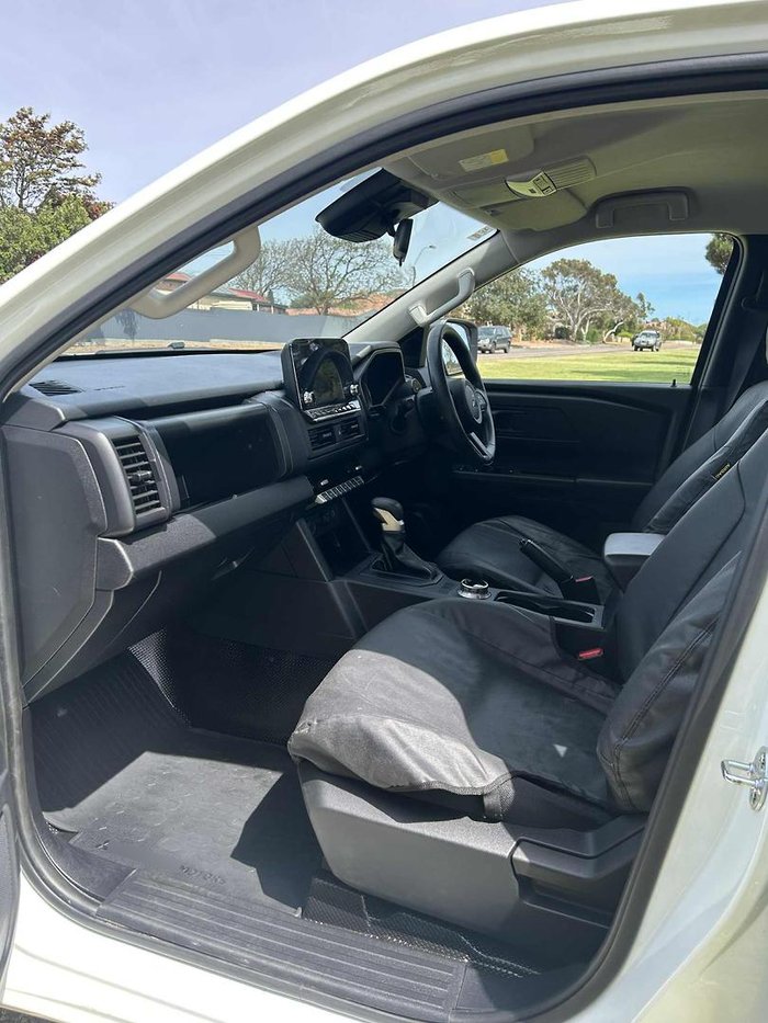 2024 Mitsubishi Triton GLX