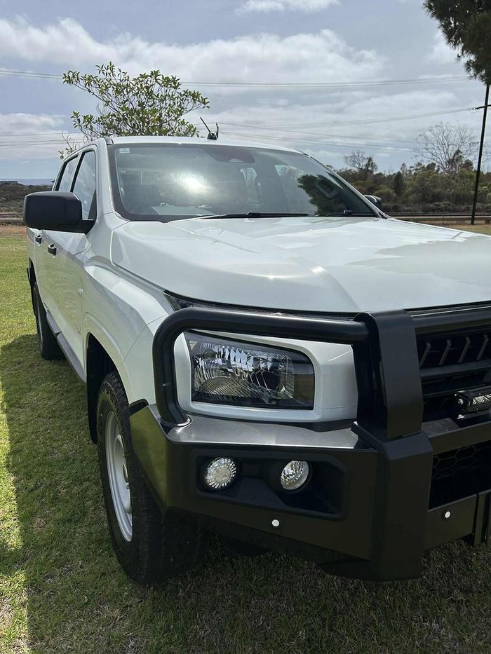 2024 Mitsubishi Triton GLX