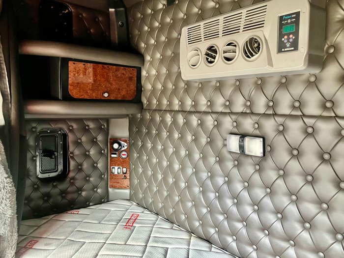 2023 Kenworth K200 White