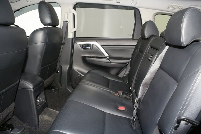 2023 Mitsubishi Pajero Sport GLS