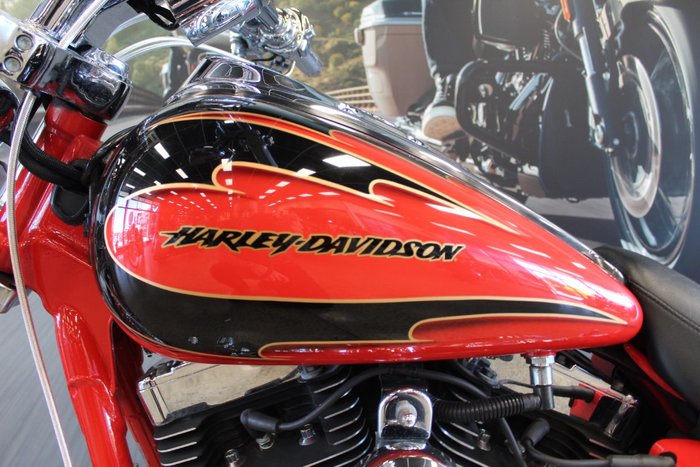 2007 Harley-davidson FXDSE SCREAMIN' EAGLE DYNA RED