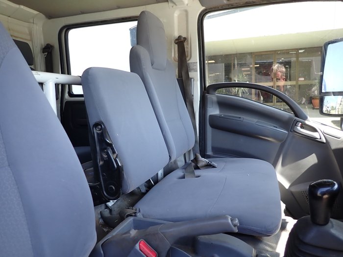 2016 ISUZU NPR 75-190 WHITE