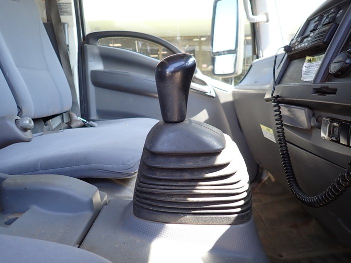 2016 ISUZU NPR 75-190