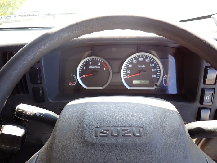 2016 ISUZU NPR 75-190 WHITE