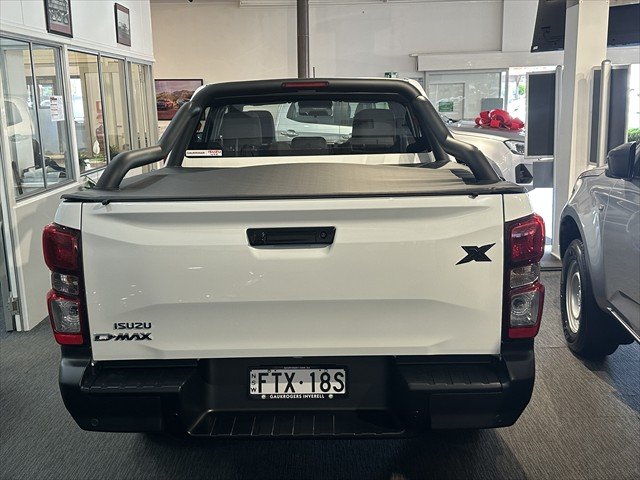2025 ISUZU D-MAX LS-M XR