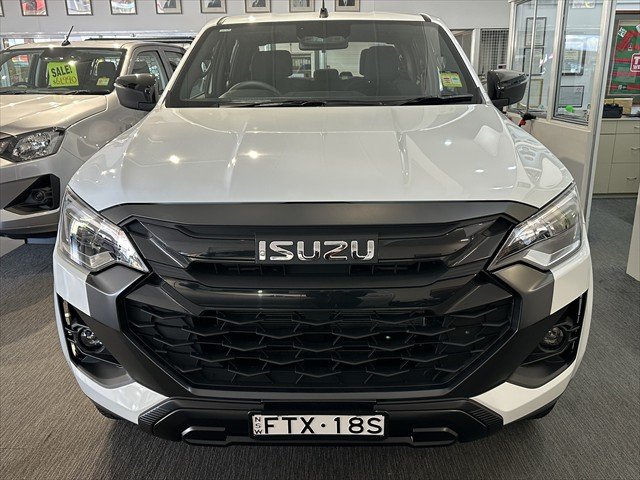 2025 ISUZU D-MAX LS-M XR D-MAX MY25.5 4 x 4 CREW UTE LSM XR 2.2L AT Mineral White