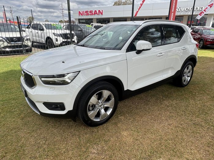 2019 Volvo XC40 T4 Momentum