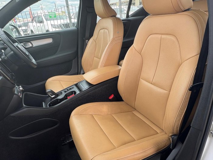 2019 Volvo XC40 T4 Momentum