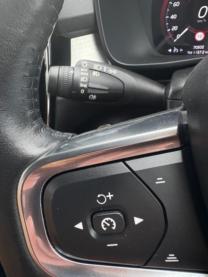 2019 Volvo XC40 T4 Momentum