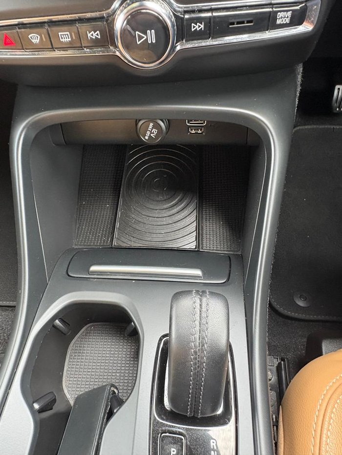 2019 Volvo XC40 T4 Momentum