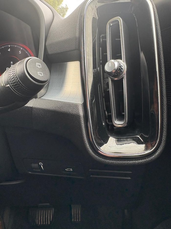 2019 Volvo XC40 T4 Momentum